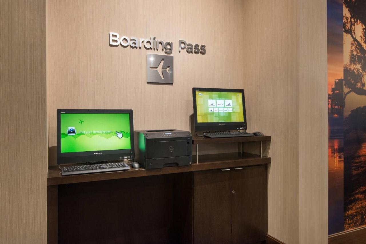 Courtyard By Marriott Irvine Spectrum Exterior foto