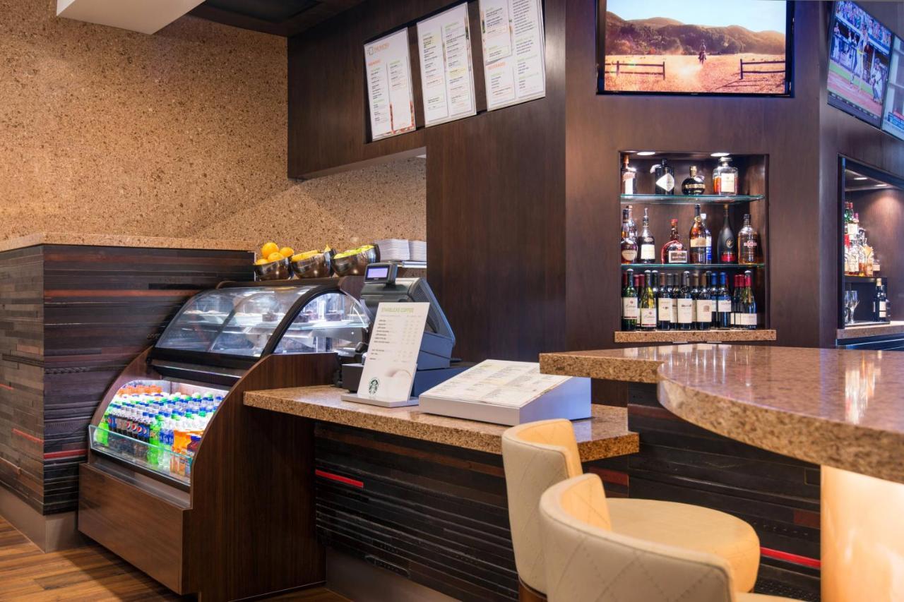 Courtyard By Marriott Irvine Spectrum Exterior foto