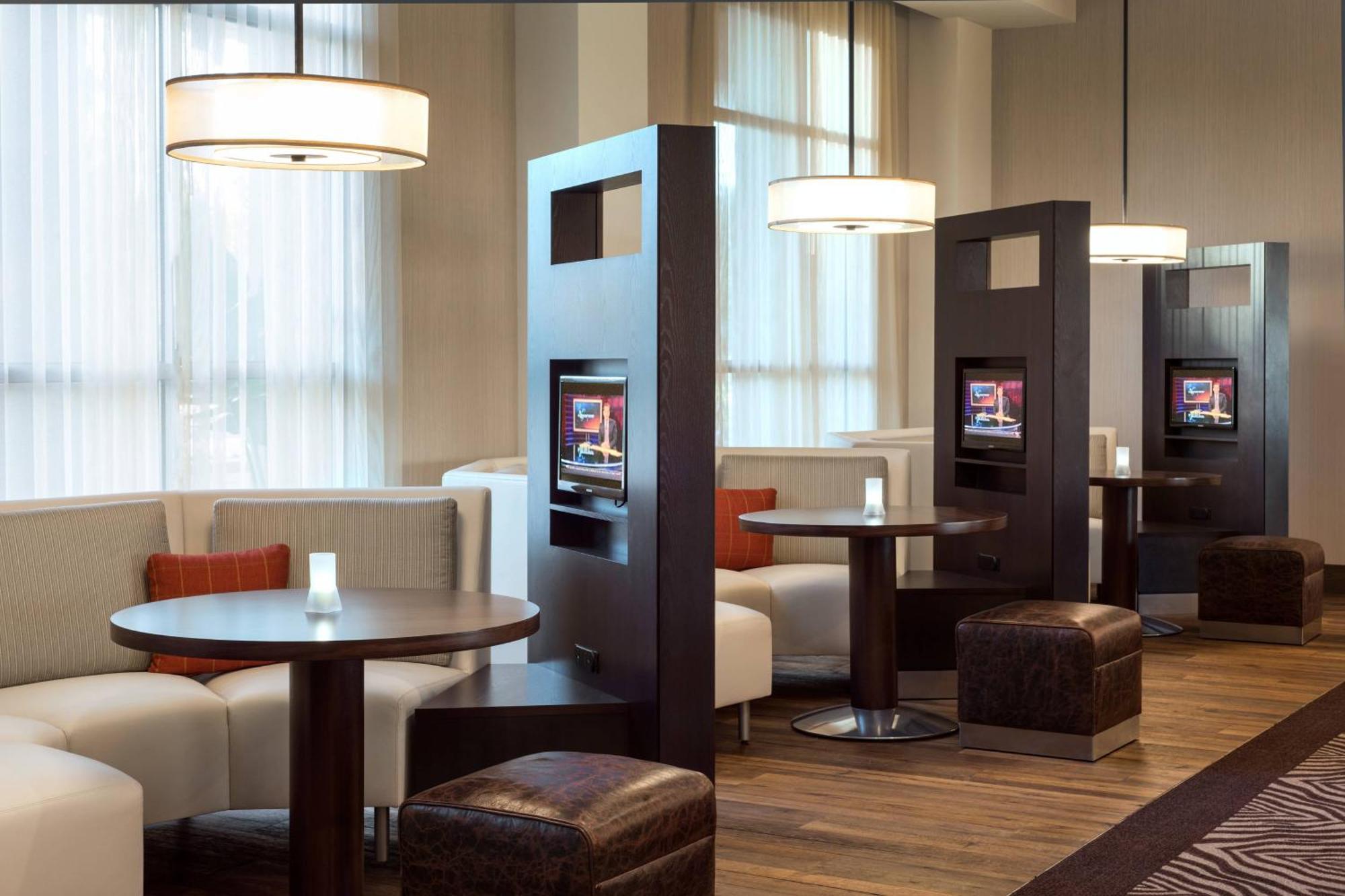 Courtyard By Marriott Irvine Spectrum Exterior foto